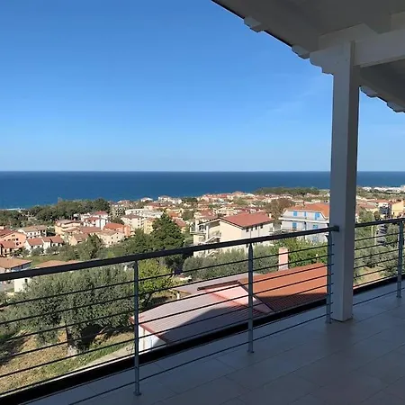 Casa Vista Mare-lato Est *